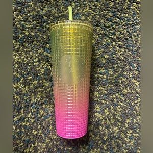 Grid Starbucks cup